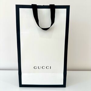 Gucci White and Black Shopping Bag |Size 9x5.5x15 inches